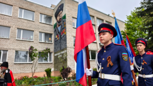 В Алчевском казачьем кадетском корпусе имени генерала М.И. Платова состоялось торжественное открытие муралов с портретами героев